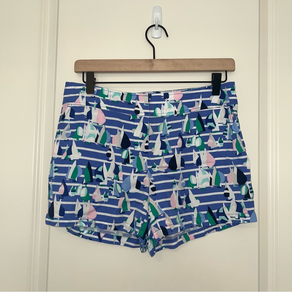 Vineyard Vines Women's Harbor
Scene Print Flowy Shorts Marlin Blue